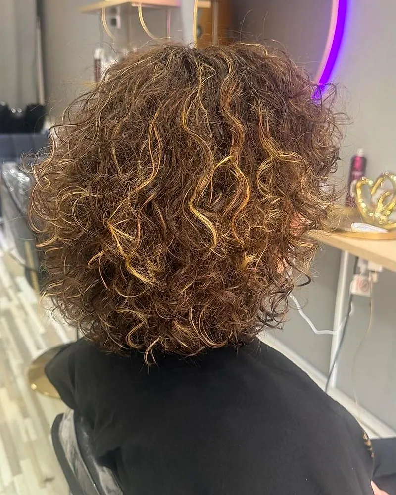 Curly miel y caramelo